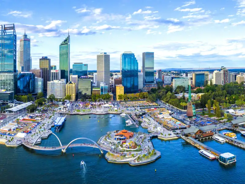 PERTH-CRUISE-port-ships