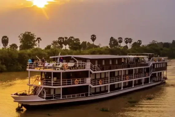 RV LAN DIEP cruise ship Croisi