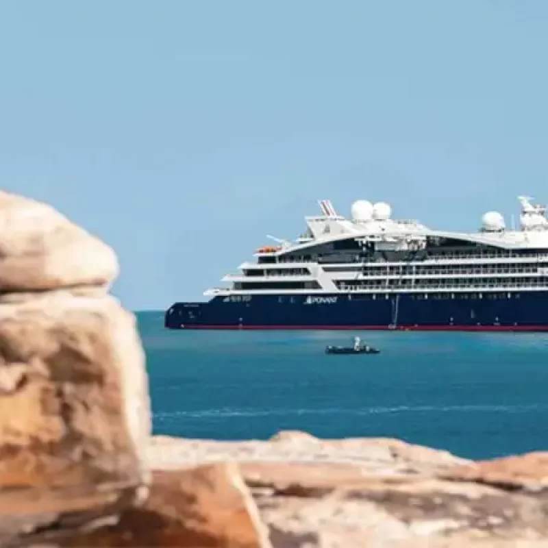 LE-BELLOT-ponant-dining-image