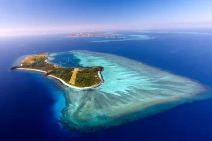 CALEDONIAN - SKY-FIJI-CRUISE-islands-above-view