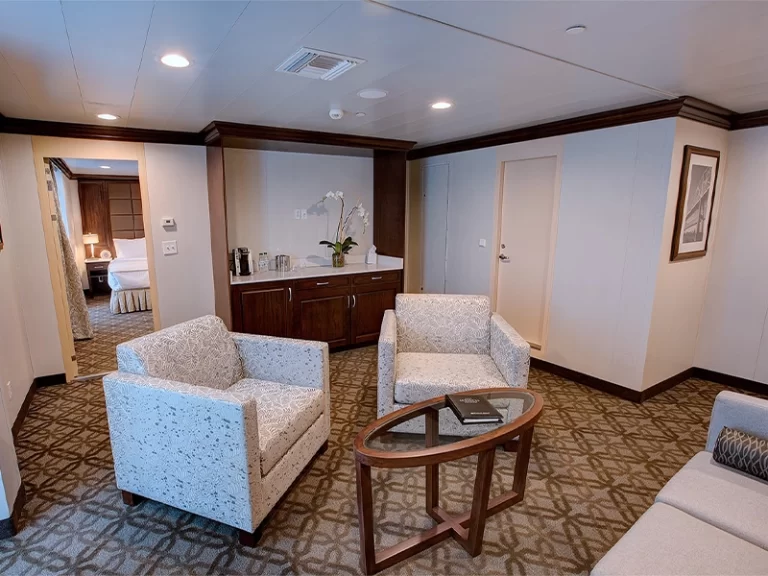 Suite with private verandah 800 x 600