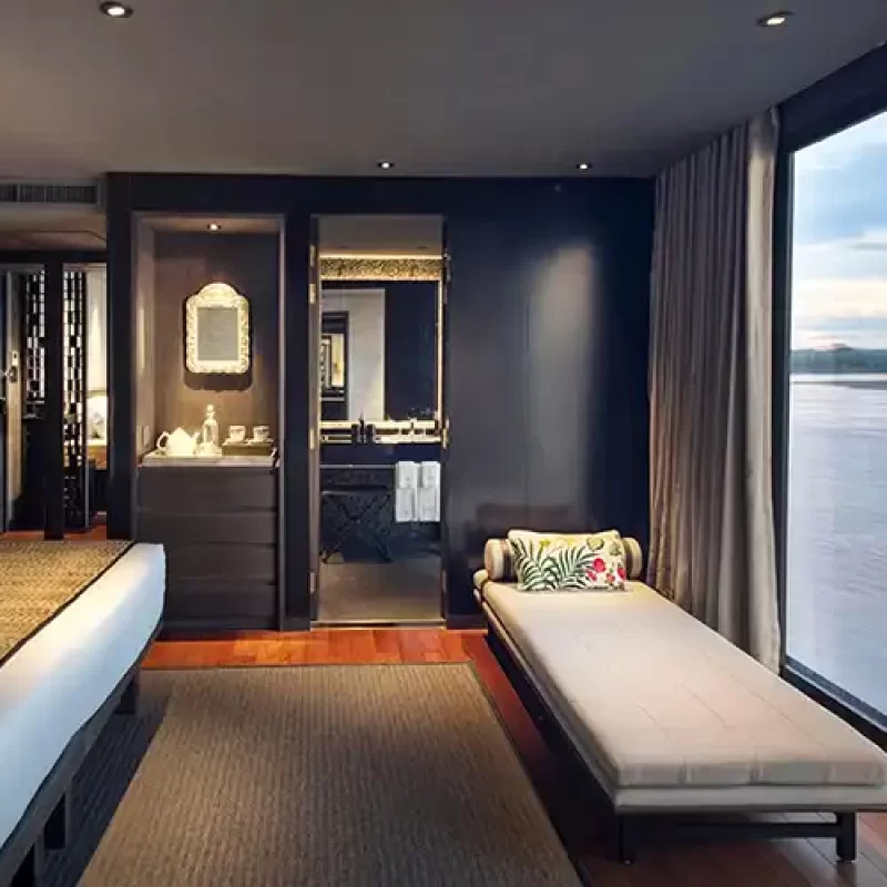 2-Aqua-Nera-Suite-King-Bed-Configuration copy