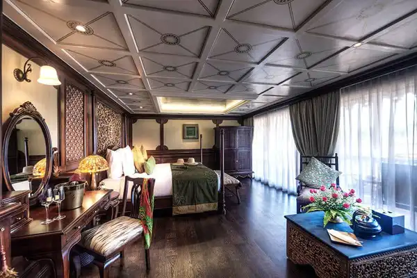 ANAWRATHA Junior Suites side view writing table and bed