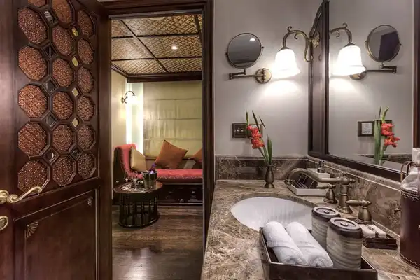 Heritage Line-Myanmar-ship anawrahta_accommodation-Deluxe Staterooms-bathroom view to lounge