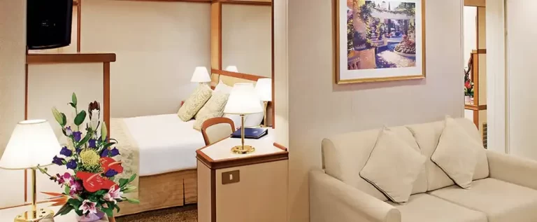 CROWN PRINCESS 2 bedroon family suite image large