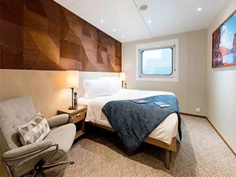 CORAL-ADVENTURER-Promenade-Deck-Stateroom