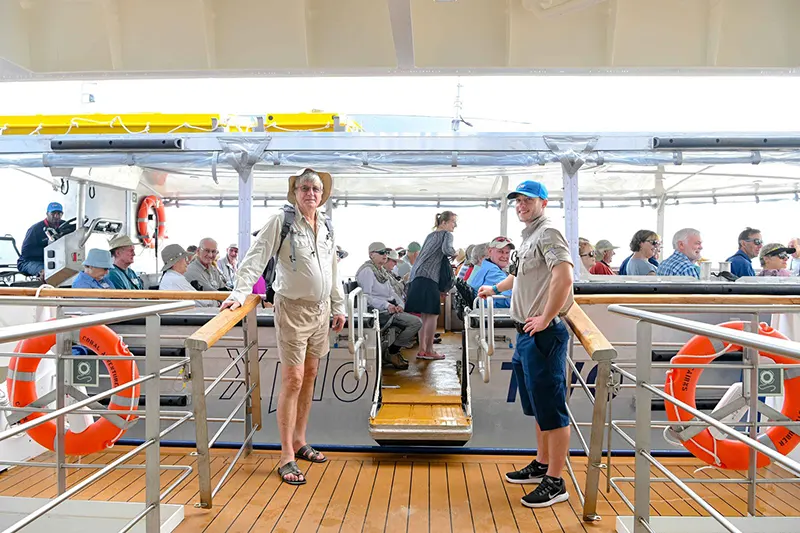 CORAL GEOGRAPHER-friendly staff