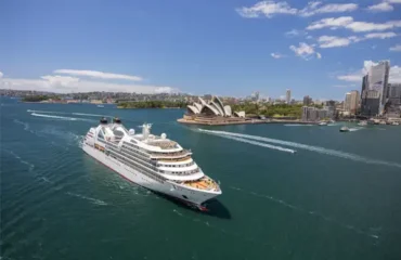 MITSUI OCEAN CRUISES line image